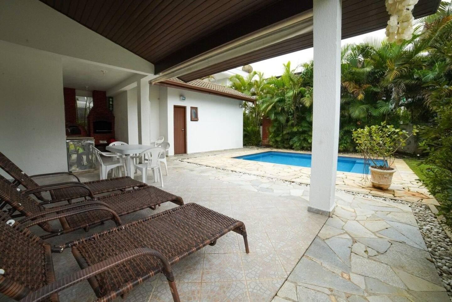 Ampla casa com 4 suítes, A/C e piscina! Módulo 1