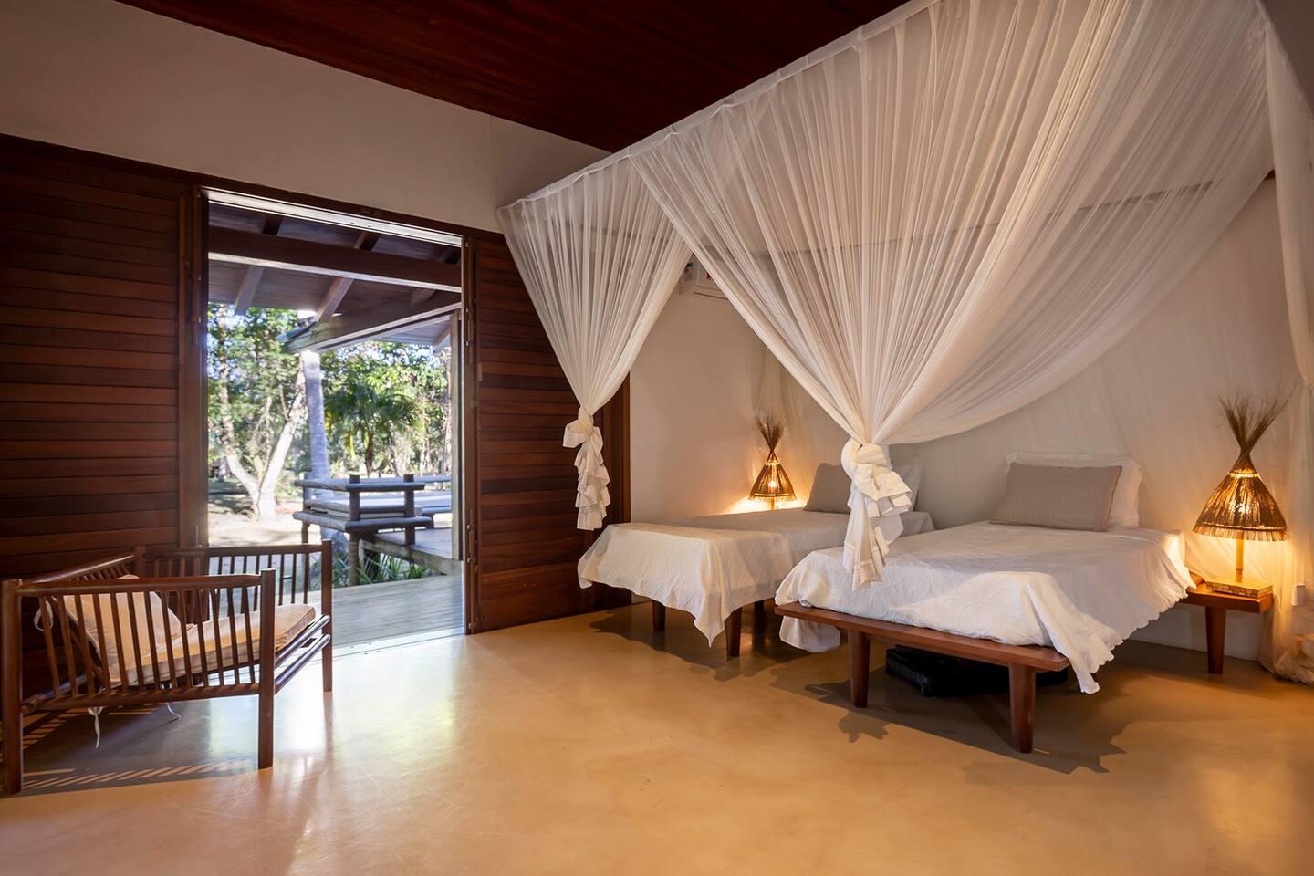 Linda casa pé na areia na praia de Itapororoca
