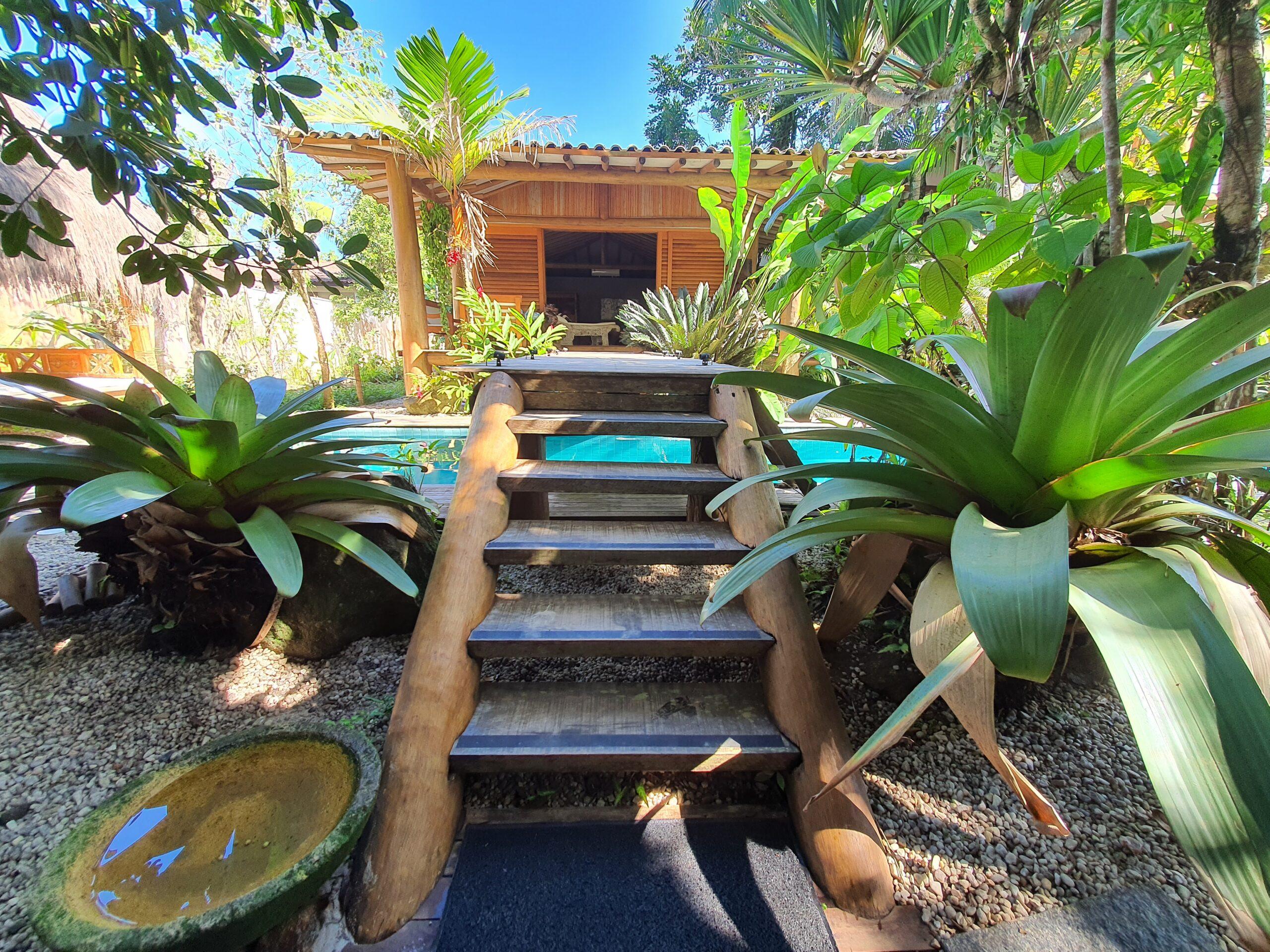 Belíssima casa com piscina e espaço gourmet na praia de Itamambuca