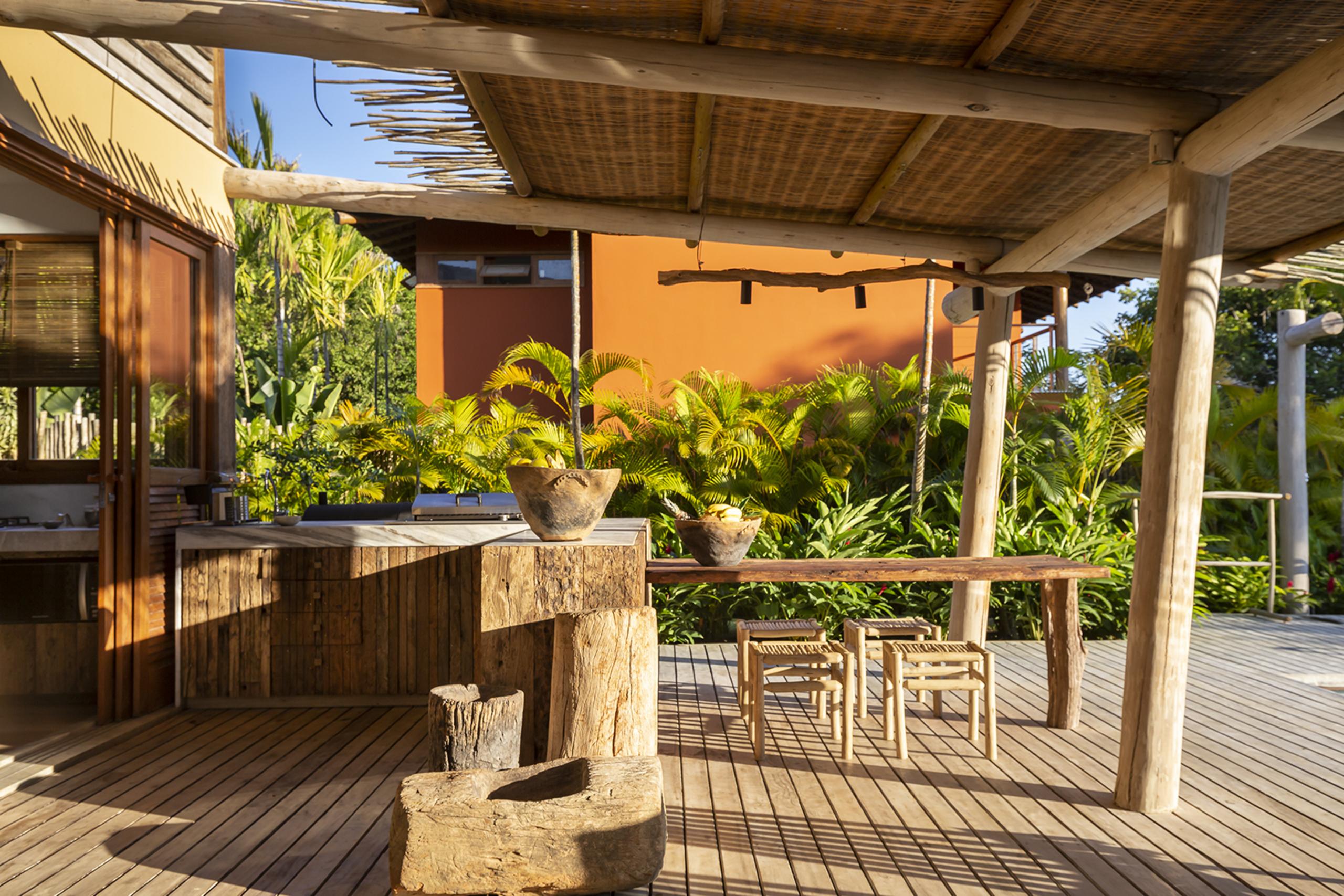 Casa Brisa 61 – Luxo, Conforto e 4 Suítes em Porto Seguro