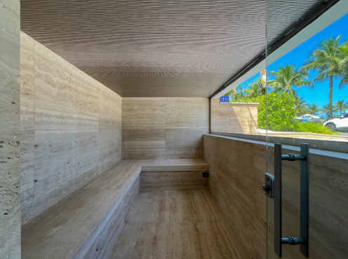 Casa com 8 suítes, pé na areia p/ 30 hóspedes!