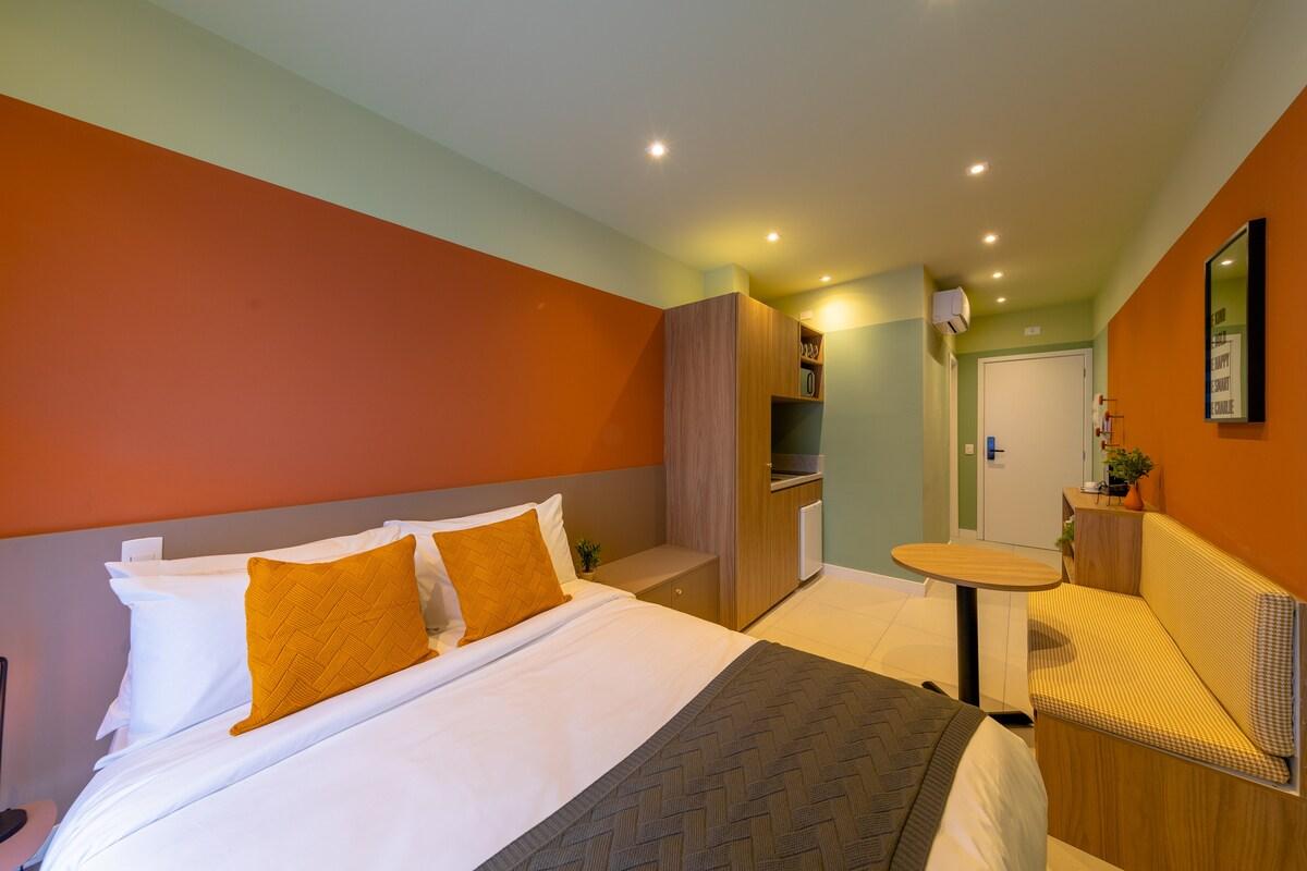 Campo Belo Studio for 2 with Pool and Gym