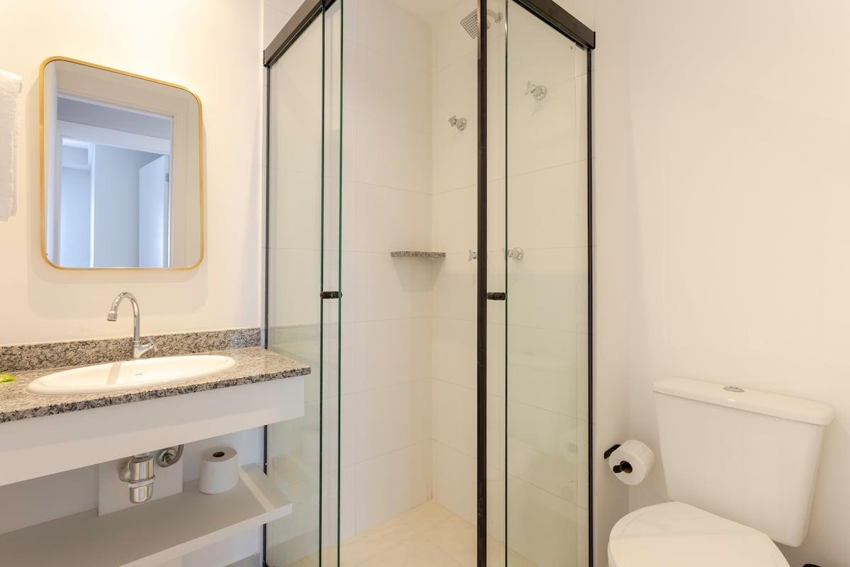 Apê de 2 Quartos na Vila Mariana, com Vaga e Academia