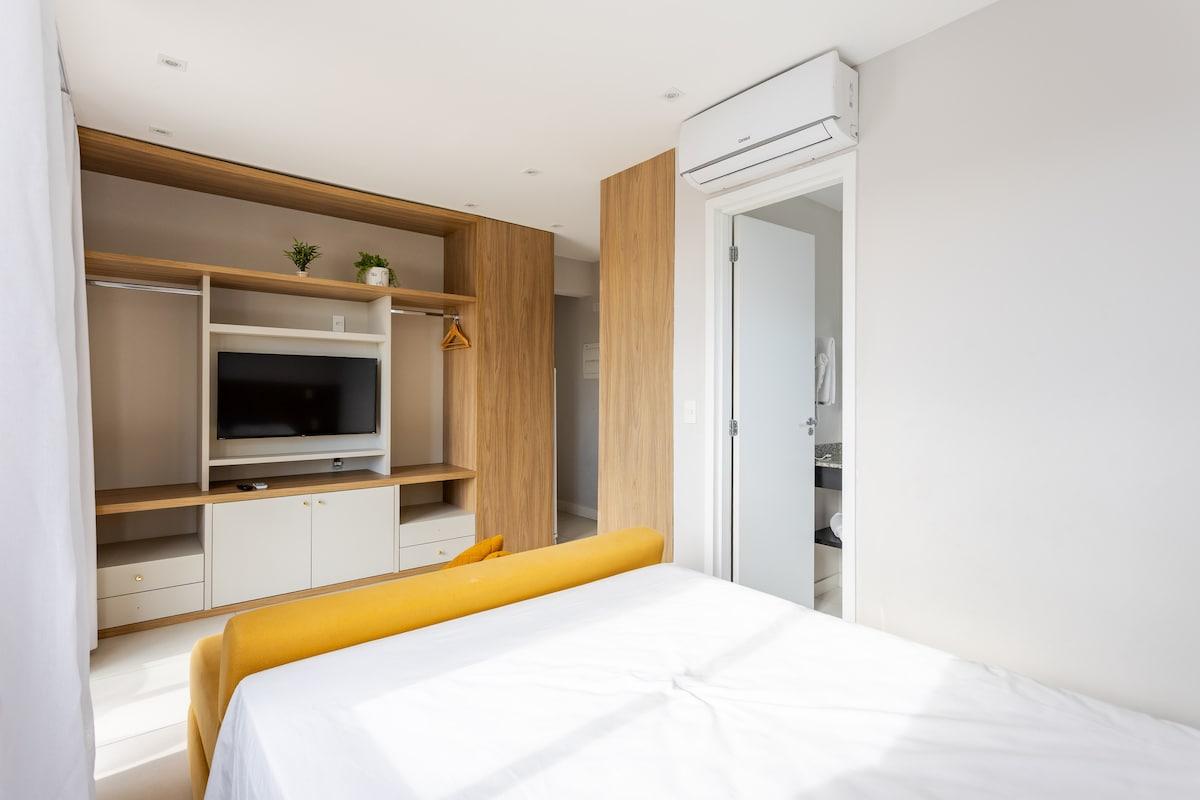 Apartamento no Campo Belo com piscina, academia e varanda