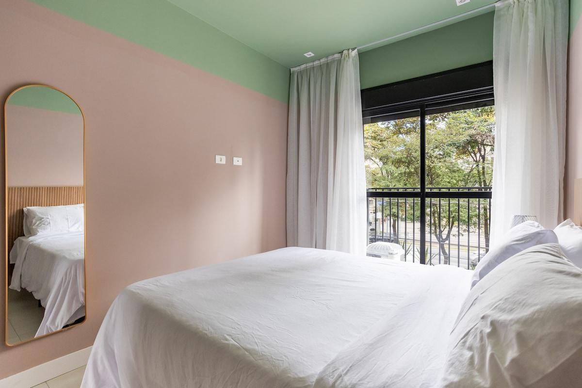 Apartment in Campo Belo with Pool, Gym, and Balcony