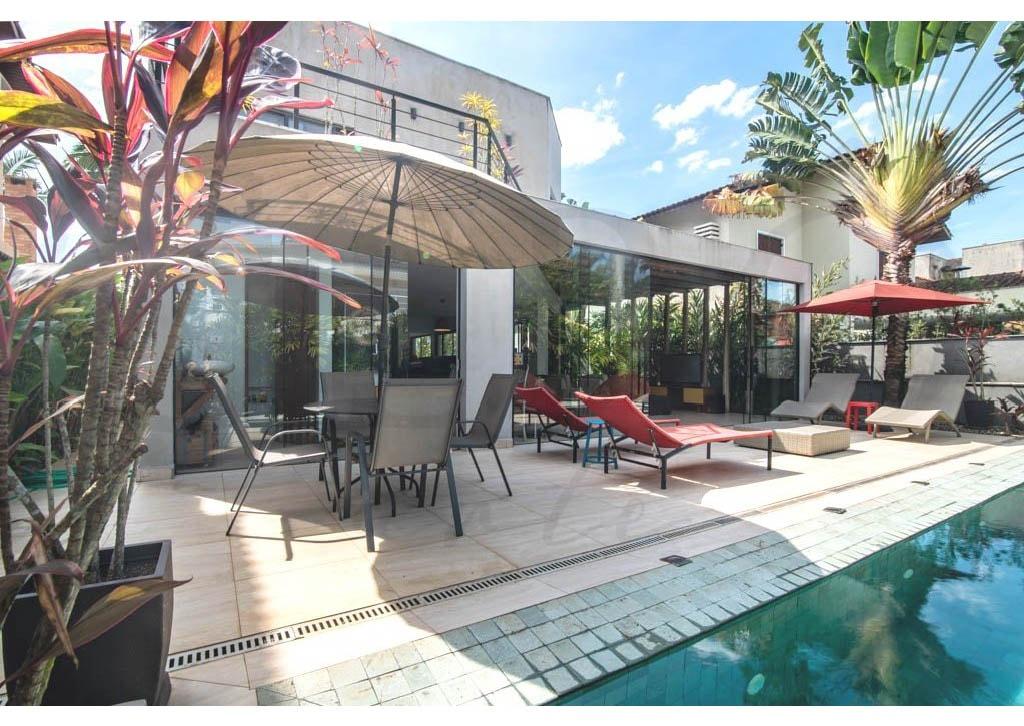 Casa Espetacular com 5 Suítes no Módulo 1 do Hanga Roa